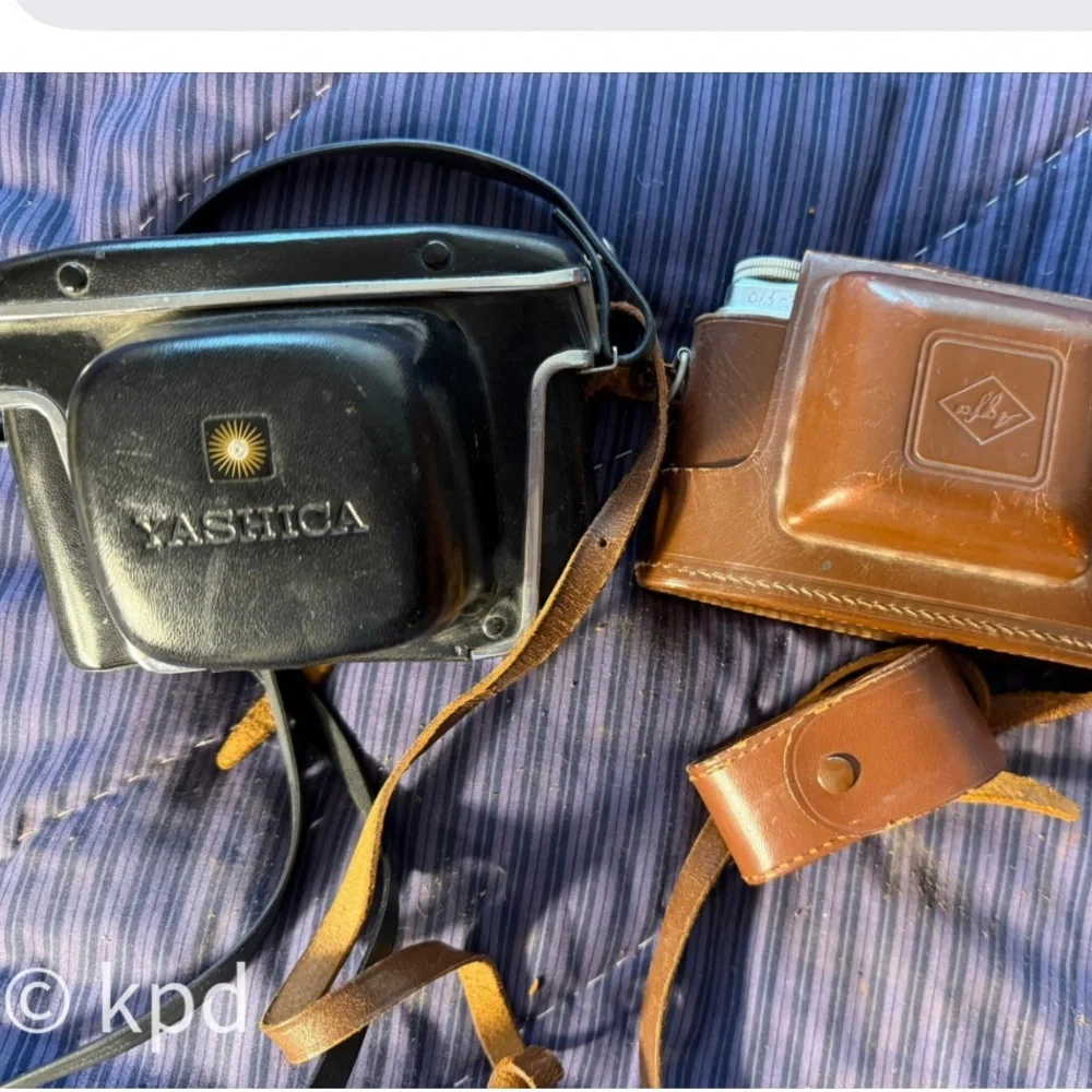 Vintage Camera Pair – Yashica Lynx-5000E + Agfa Silette Pronto w/ Cases